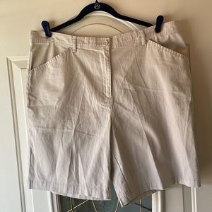 Bermuda Shorts Size 18
